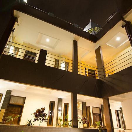 Guest House Salon Fora Gegerkalong Setiabudhi Bandung Esterno foto