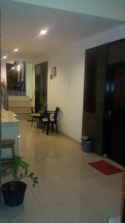 Guest House Salon Fora Gegerkalong Setiabudhi Bandung Esterno foto