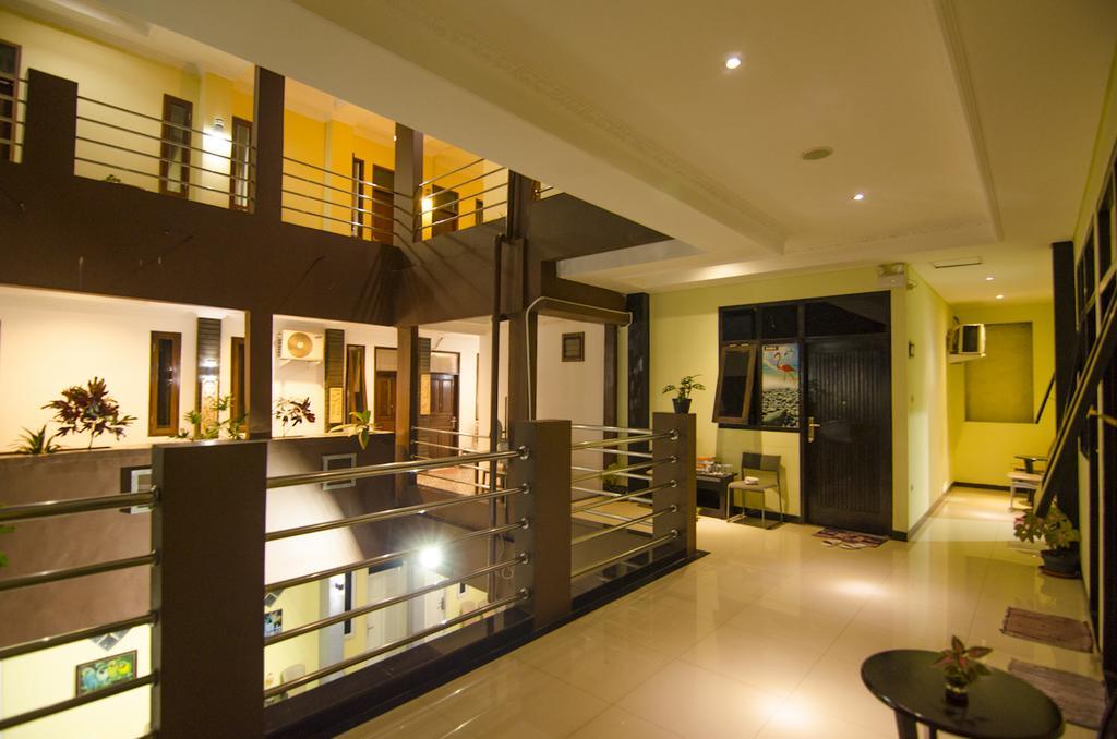 Guest House Salon Fora Gegerkalong Setiabudhi Bandung Esterno foto