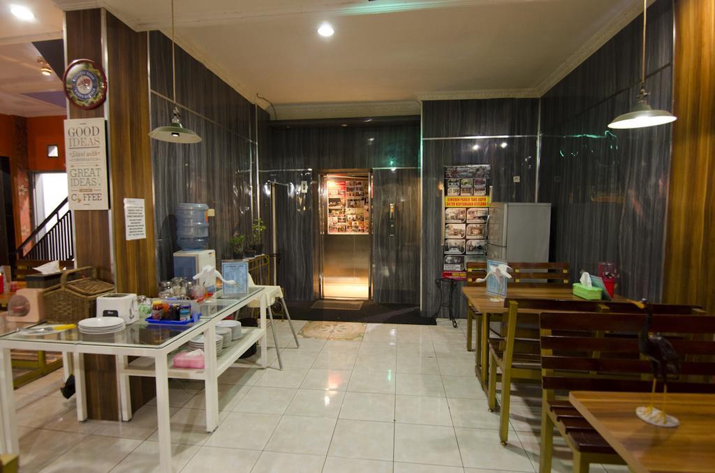 Guest House Salon Fora Gegerkalong Setiabudhi Bandung Esterno foto